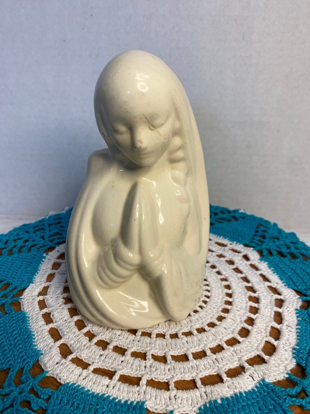 Vintage Haegar Modonna Wall Pocket Vase